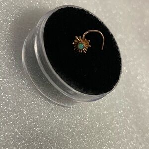 BVLA sun ray nostril screw with opal 4mm
